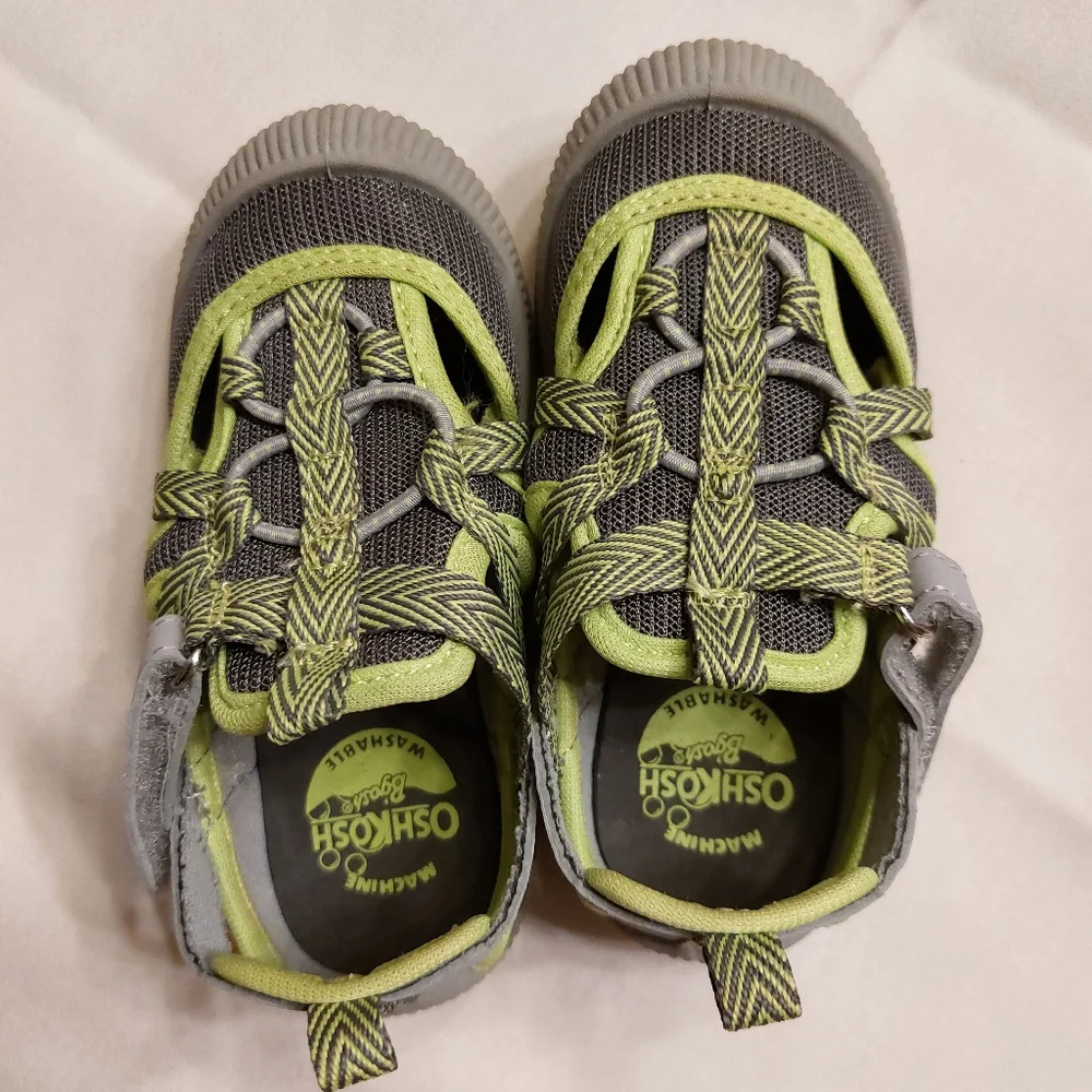 OshKosh Everplay Flexible Outsole Bump Toe Sandal Shoe Neon Green Toddler 7 EUC